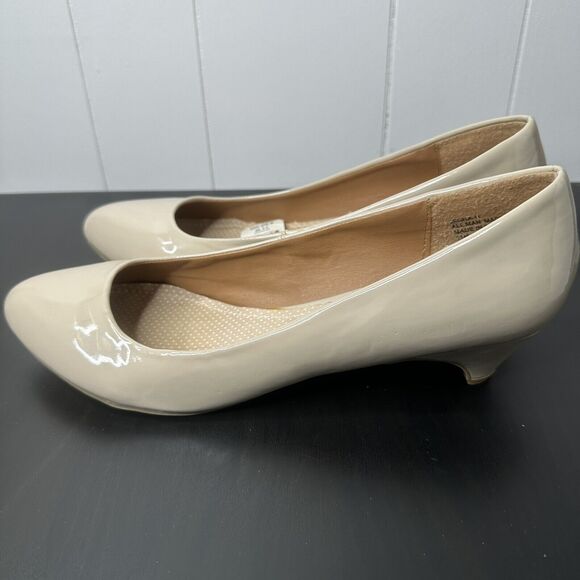 Union Bay Women’s Size 11 M Jenna-U Beige Low Heel Business Casual Glossy - Picture 7 of 9